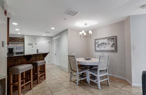 Gulf Pines Condominio | "Beachfront Bliss" 2BR Condo in Westwinds w/ Gulf Views & Golf Cart!