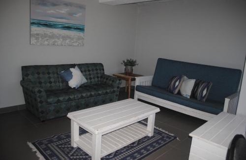 Amanzimtoti Apartamento | Beachfront Bungalow