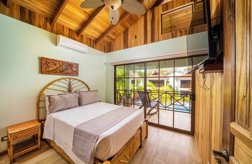 Punta Uva Hotel | Beachfront Bungalows Hotel