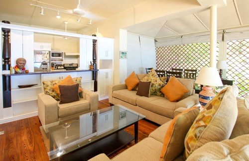 Mullins Casa | Beachfront Classic 3-bed House - Whitecaps by BSL Rentals