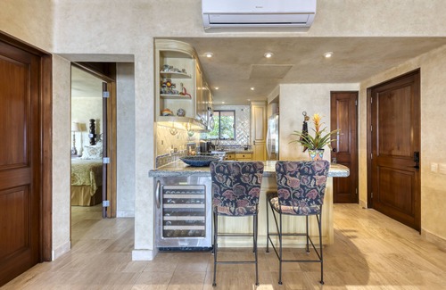 San José del Cabo Condominio | Amazing Beach front Hacienda Style condo