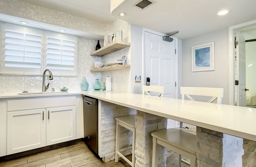 Horton Shores Condominio | Beachfront Condo - OceanView, Pool & Steps to Flagler Ave