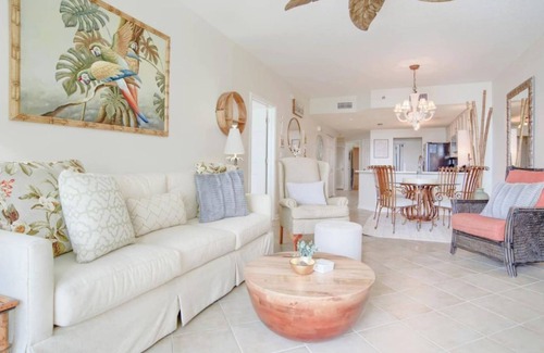 Alabama Gulf Coast Condominio | ⭐️ Beachfront 🏖 Condo & Pool - Perfect Sunny ☀️ Oceanfront 🌊 Views!