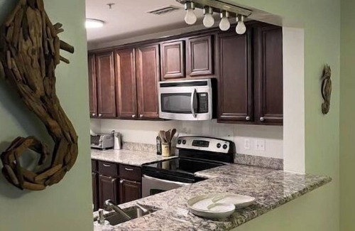 Henderson Point Condominio | Beachside 1st Floor Condo