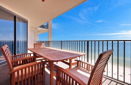 Orange Beach East Casa | Beachfront Condo w/ View & Pool, Sleeps 8