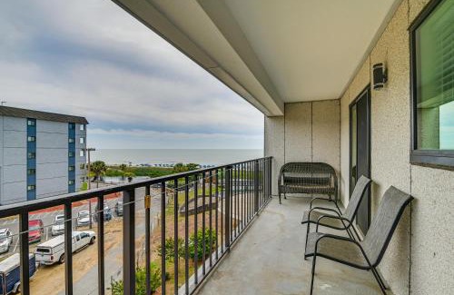 Myrtle Beach Apartamento | Beachfront Condo with Pool at Myrtle Beach Resort!