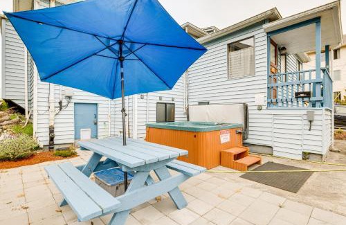 Seaside Casa | Beachfront Cottage on Seaside Promenade with Hot Tub