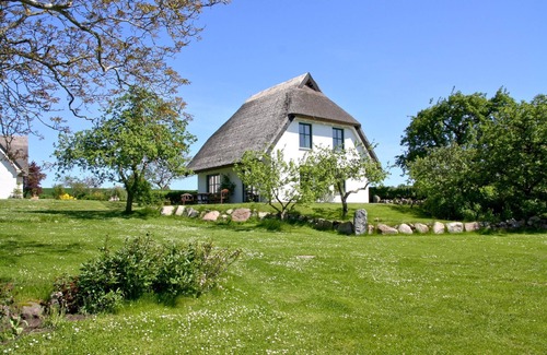Neuendorf Casa | Beachfront idyll by the sea, private bathing area, beach chair - Gutshof Ostseeblick
