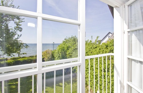 Neuendorf Apartamento | Beachfront idyll by the sea, private bathing area - Gutshof Ostseeblick FeWo 01