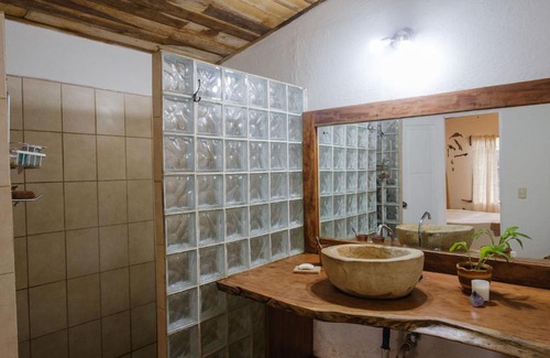 Garza Casa | Beachfront Eco Private Cabina