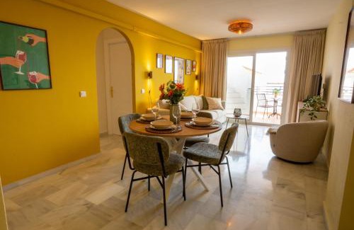 Puerto de la Duquesa Apartamento | Beachfront Apartment with Rooftop Terrace - Manilva - La Duquesa