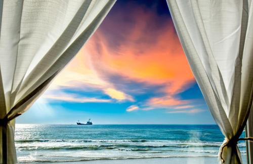 Costa Apartamento | BEACHFRONT Escape - Cozy Studio