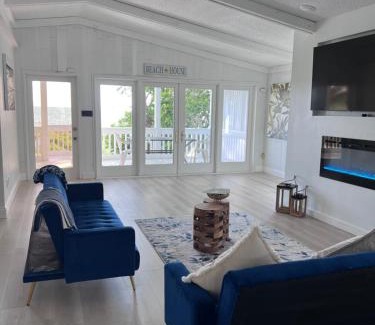 Treasure Island Villa | Beachfront Estate Treasure Island Paradise 6BD 3BA with Observation Deck
