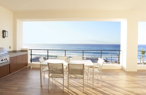 Buzzards Condominio | Beachfront Flats 3bd Residence