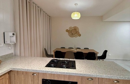 Centro Casa | Beachfront/foot-in-the-sand house on Indaiá beach for up to 18 people