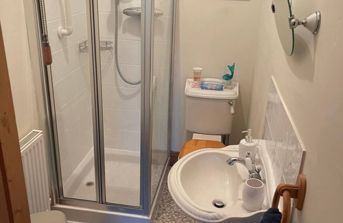 Walton on the Naze Apartamento | Beachfront with sea views. Pet friendly