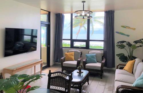 Candelero Abajo Apartamento | Beachfront Getaway for two!