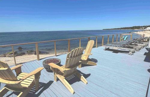 Greenport Casa | Beachfront Greenport Villa