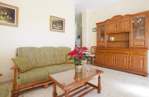 Playas del Palo Apartamento | Primera Linea de playa apartamento vacacional