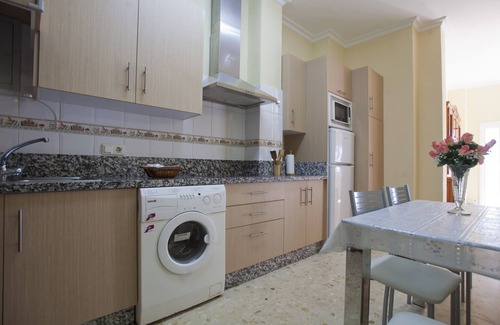 Playas del Palo Apartamento | Primera Linea de playa apartamento vacacional