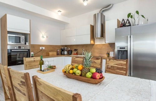 Molat Casa | Beachfront Holiday House Kaliope