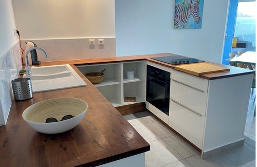 Grand Case Apartamento | Beachfront holiday + pool in the charming village of Grand Case