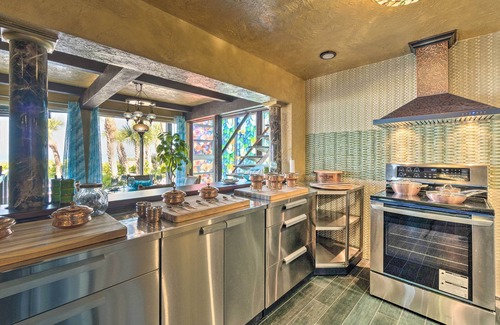 Englewood Casa | Beachfront Home on Gulf of Mexico w/ Indoor Pool
