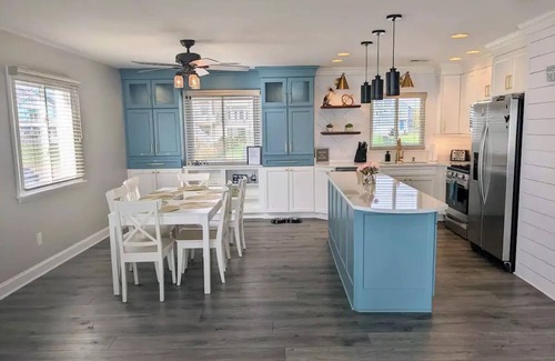 Hampton Casa | ☆ Beachfront Home w/ Stunning Views, Hot Tub, Luxury Kitchen & Private Beach!