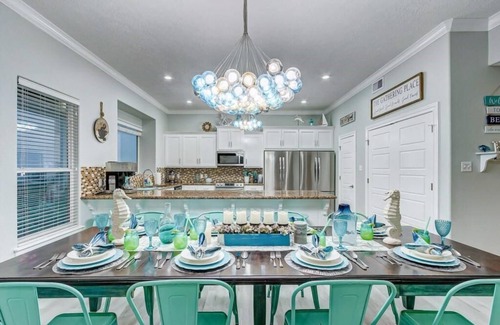 Port Bolivar Casa | Beachfront | Hot Tub | Fire Pit | Game Room