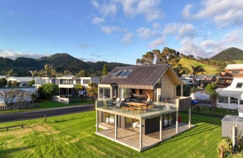 Whiritoa Casa | Beachfront House at Whiritoa, Coromandel