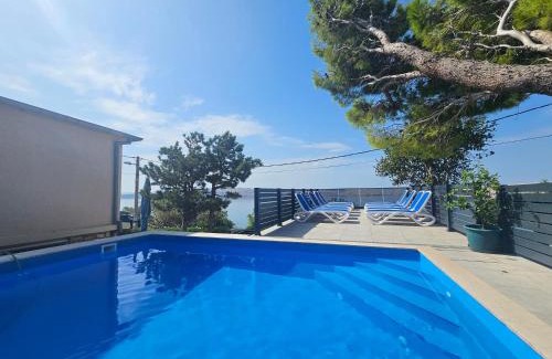 Cesarica Casa | Beachfront House Ivana with Pool - renovated 2025