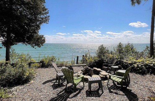 Jacksonport Casa | Beachfront House w/ Wi-Fi on Amazing Lake Michigan Site! Close to Sturgeon Bay
