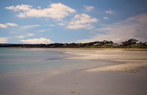 Island Beach Casa | beachfront house with panoramic sea views and direct access to the beach