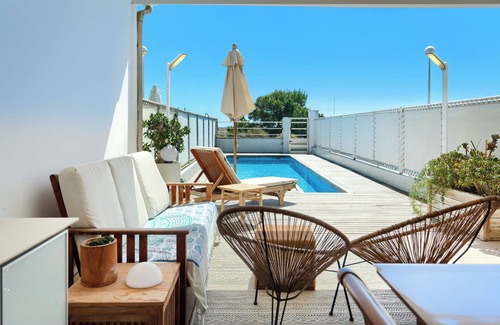 Playa de Almarda Casa | Casa frente al mar con piscina privada