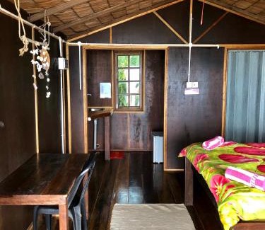 Tioman Island Complejo | Beachfront Hut Upstairs Astra - Beach Shack Chalet