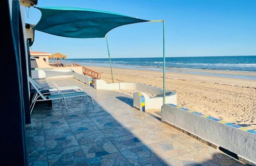Las Conchas Casa | Beachfront Jasibe house