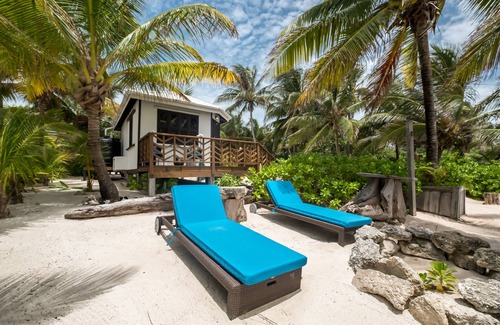 San Pedro Cabina | Beachfront King Casita in San Pedro Ambergris Caye