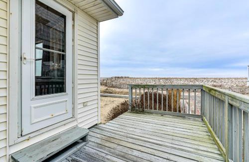 Ortley Beach Casa | Beachfront Lavallette Home - 2 Mi to Casino Pier!