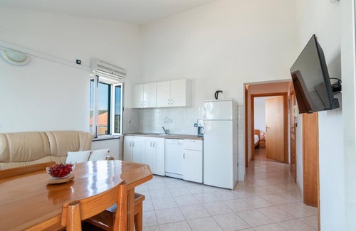 Simuni Apartamento | Beachfront Lovro 6 apartment