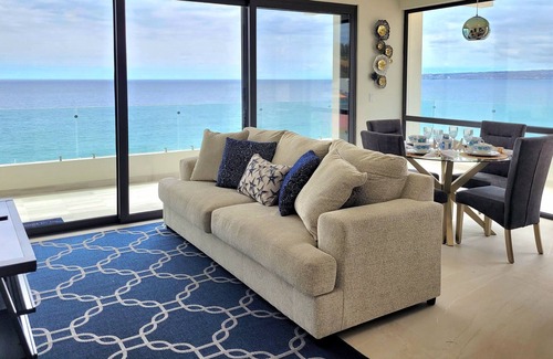 Primo Tapia Condominio | Beachfront Luxury Condo Pool Jacuzzi