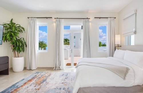 The Valley Complejo | Beachfront Luxury: 5BR Estate Homes, Private Pools, Golf Views | Aurora Anguilla