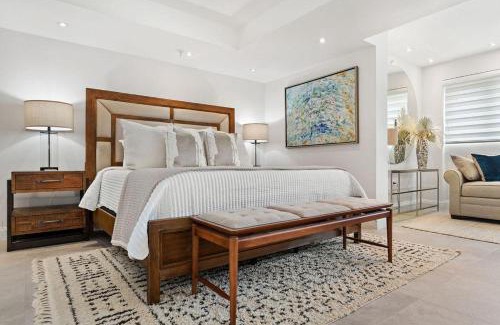 Mameyes II Apartamento | Beachfront Luxury 1BR-Ocean Villas