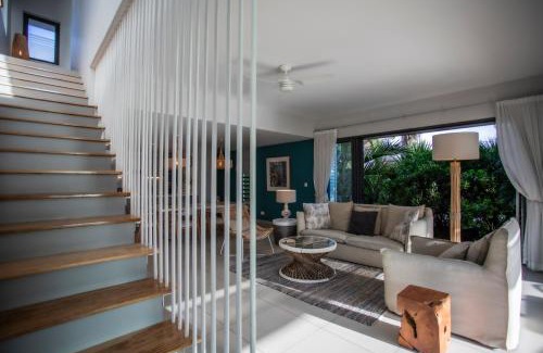 La Preneuse Villa | Beachfront Luxury Villa & pool