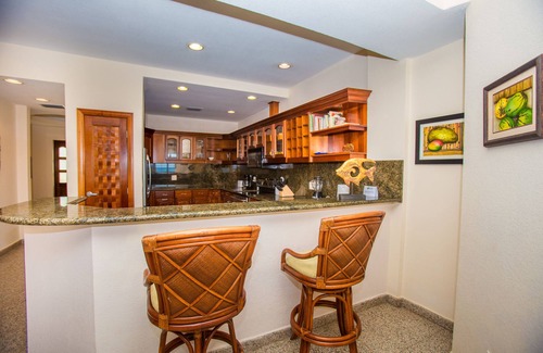 Lawson Rock Condominio | Lujo frente al mar con piscina privada en la azotea en comunidad privada