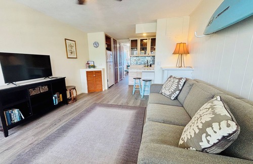 Makaha Condominio | Beachfront Makaha Condo, Breathtaking Ocean Views, MAY SUPER SPECIAL PRICE!!
