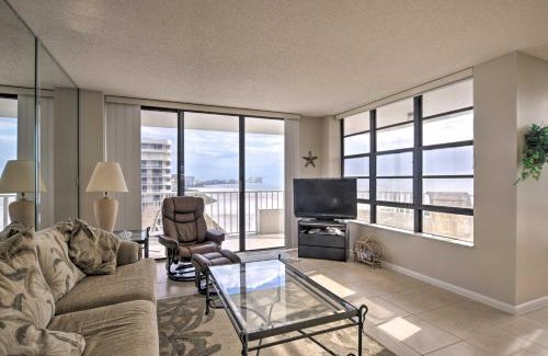 Marco Island Apartamento | Beachfront Marco Island Resort Condo with Pool!