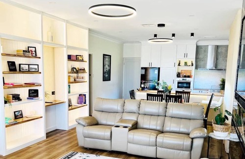 McCracken Casa | Beachfront Marshmallow- Stunning Beachfront Views