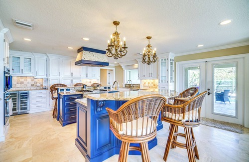 Melbourne Beach Casa | Beachfront Melbourne Beach Retreat w/ Pool Table!