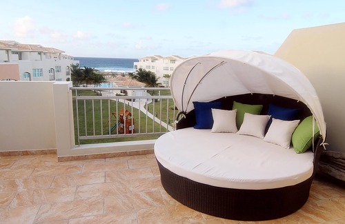 Jobos Apartamento | Beachfront Modern Loft with Large Private Terrace