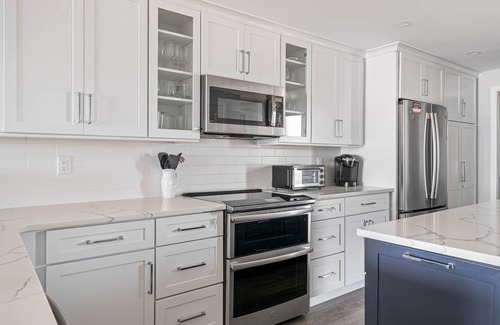Bethany Beach Condominio | Beachfront, Newly Renovated Edgewater Building Condo